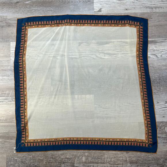Vintage Singapore Airlines 100% Silk Scarf – Blue & Cream Square 29.5” - Picture 5 of 7
